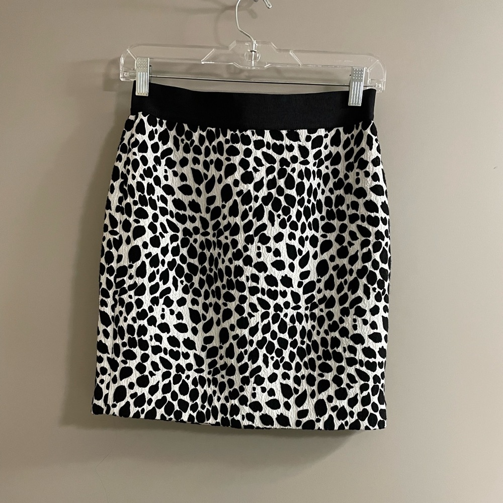 Ann Taylor Animal Print Mini Skirt - Size 0 Petite